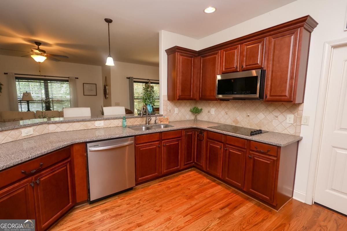 1020 Honey Lane Property Photo 8