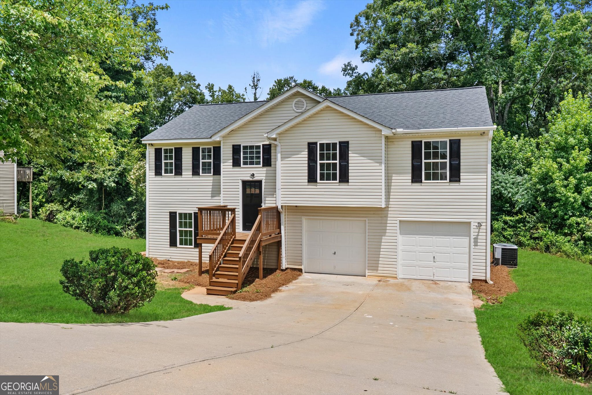 1700 Bismarck Circle Property Photo 1