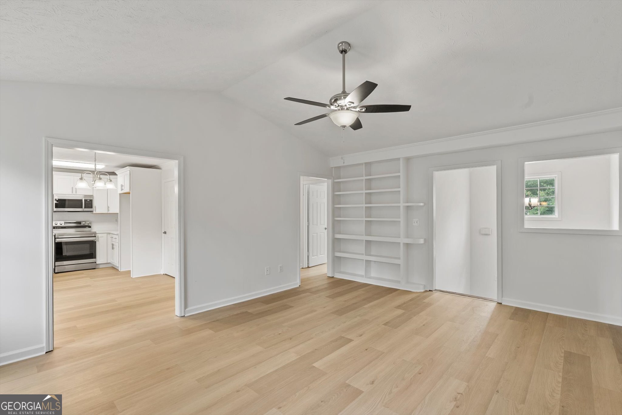1700 Bismarck Circle Property Photo 4
