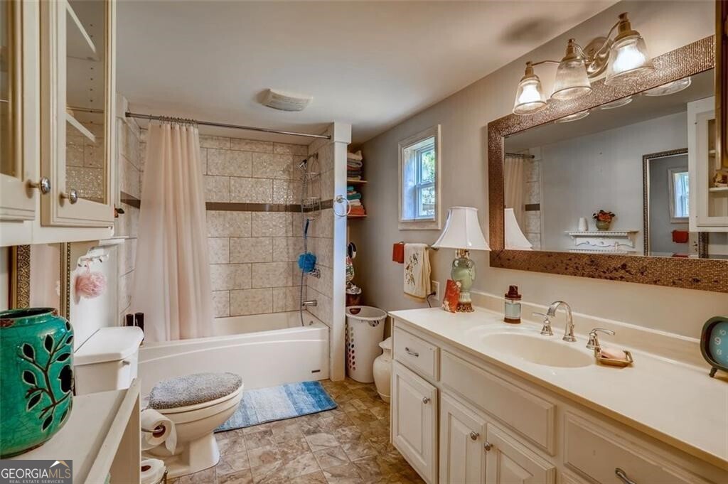 3397 Knox Bridge Highway Property Photo 11