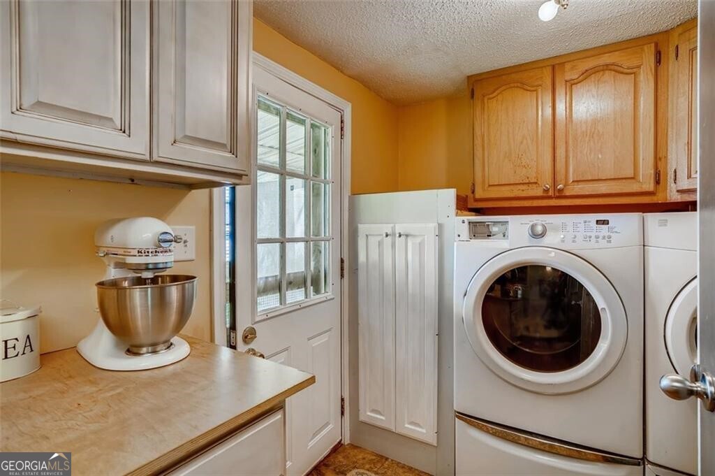 3397 Knox Bridge Highway Property Photo 13