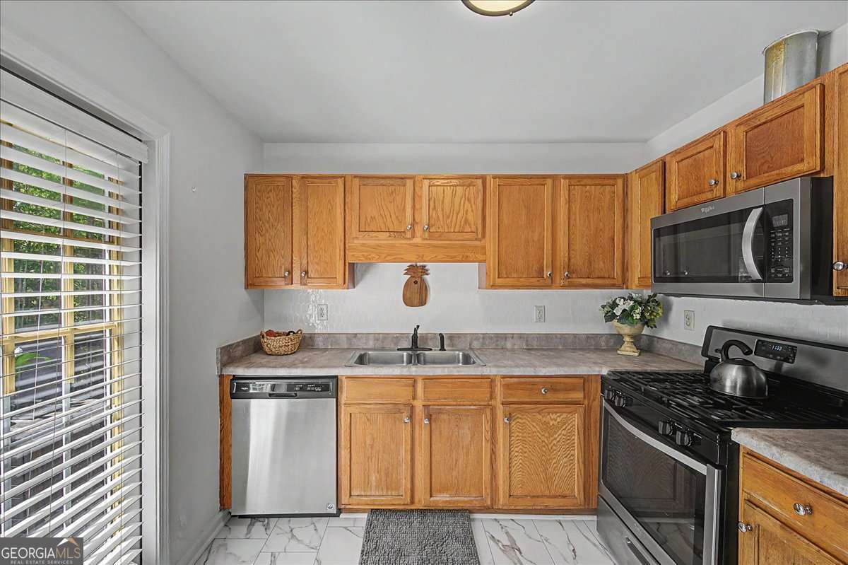 190 Whetstone Way Property Photo 11