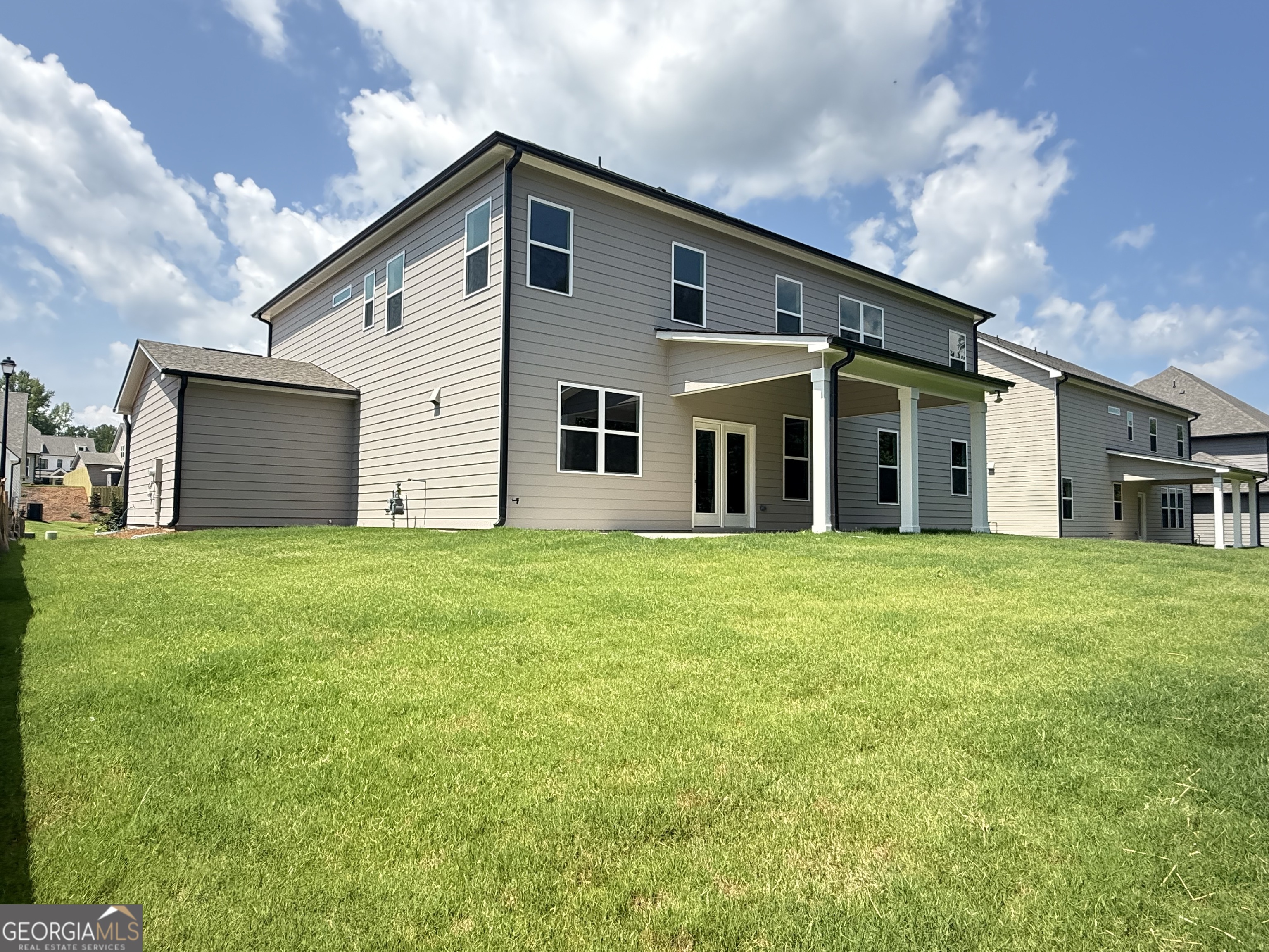 5527 Tullis Drive Property Photo 4