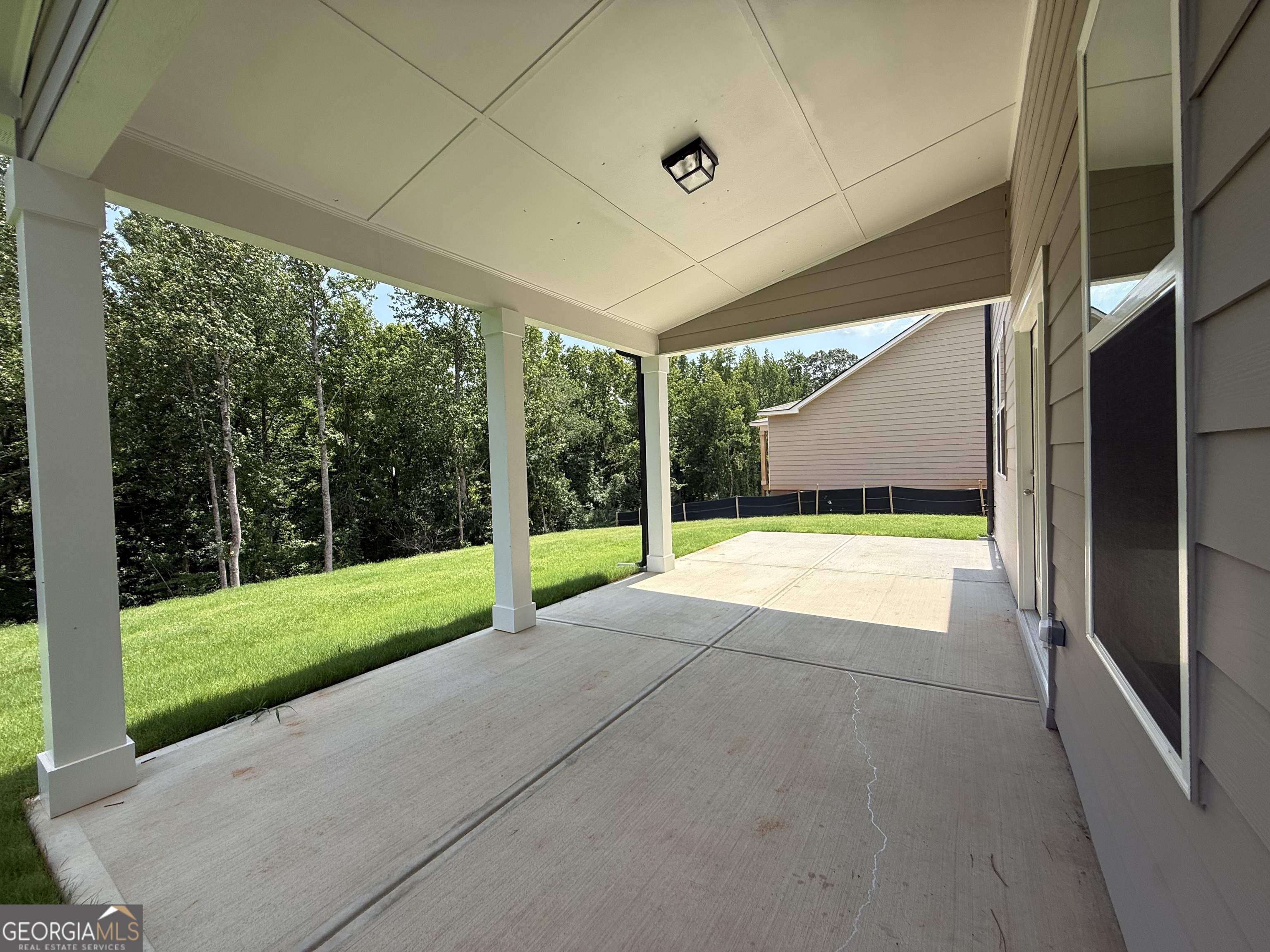 5527 Tullis Drive Property Photo 6