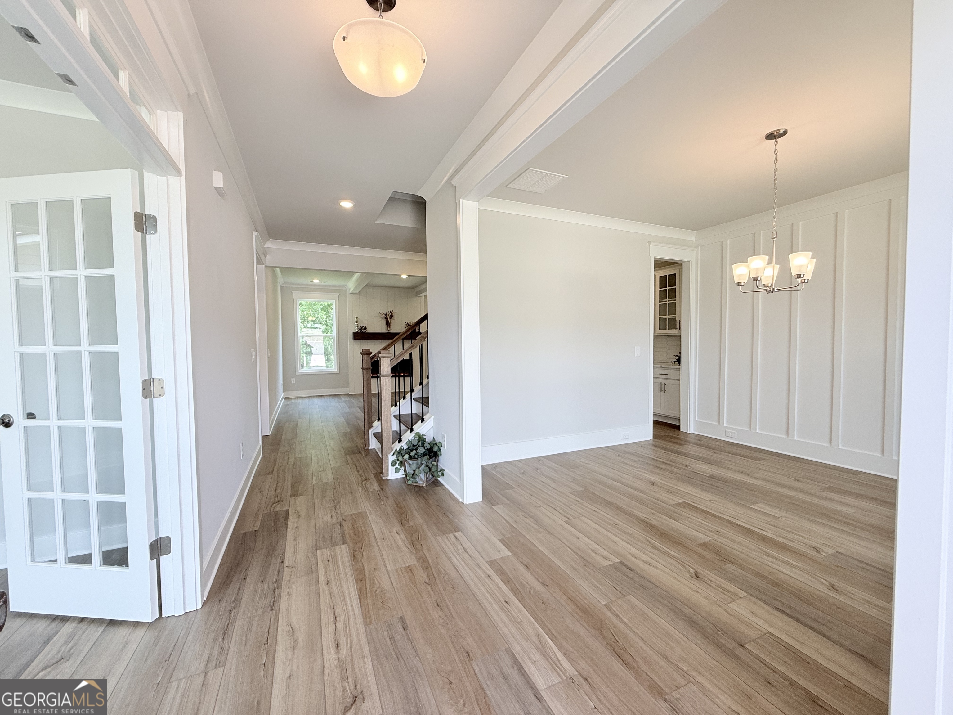 5527 Tullis Drive Property Photo 9
