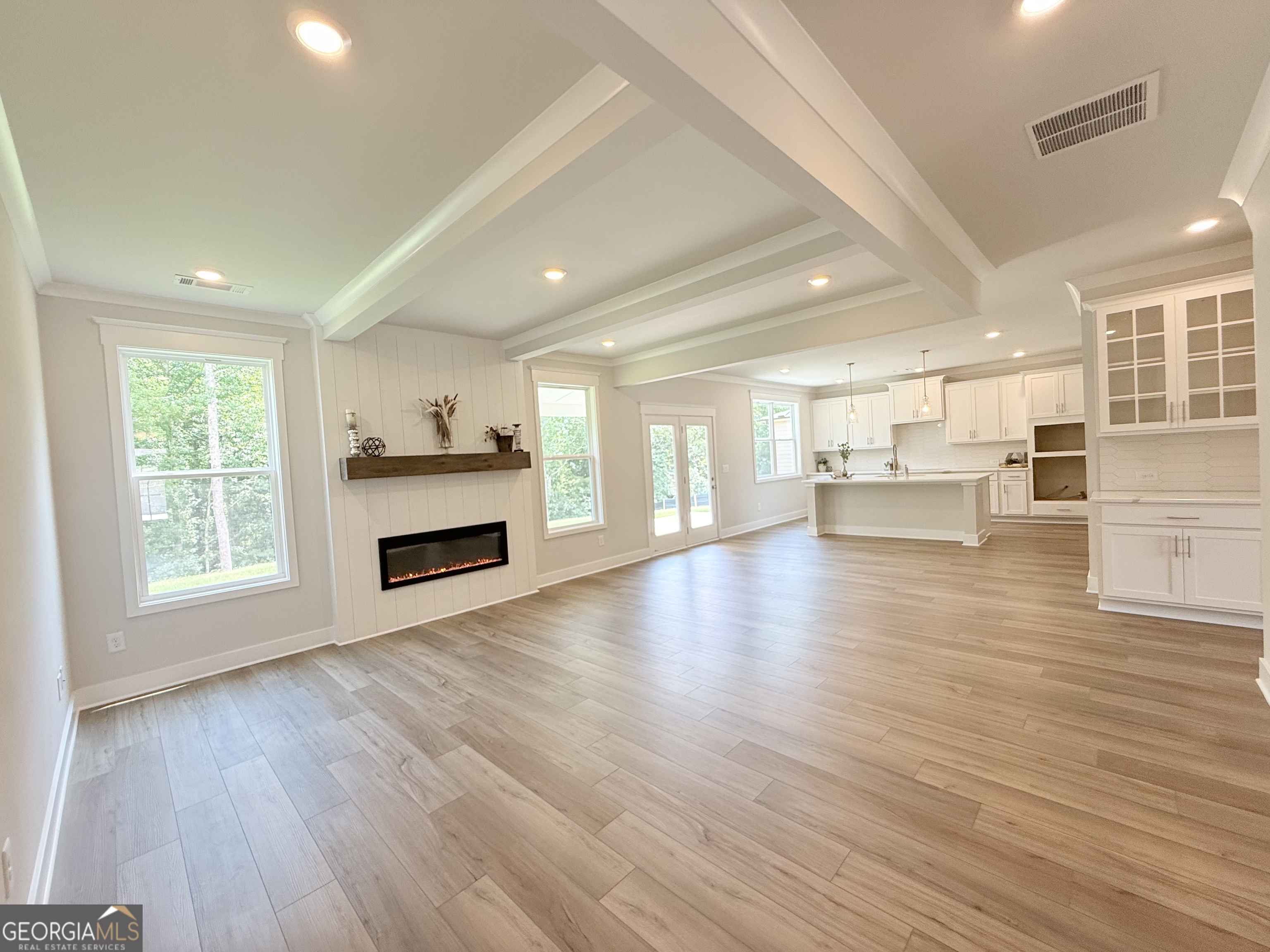 5527 Tullis Drive Property Photo 13