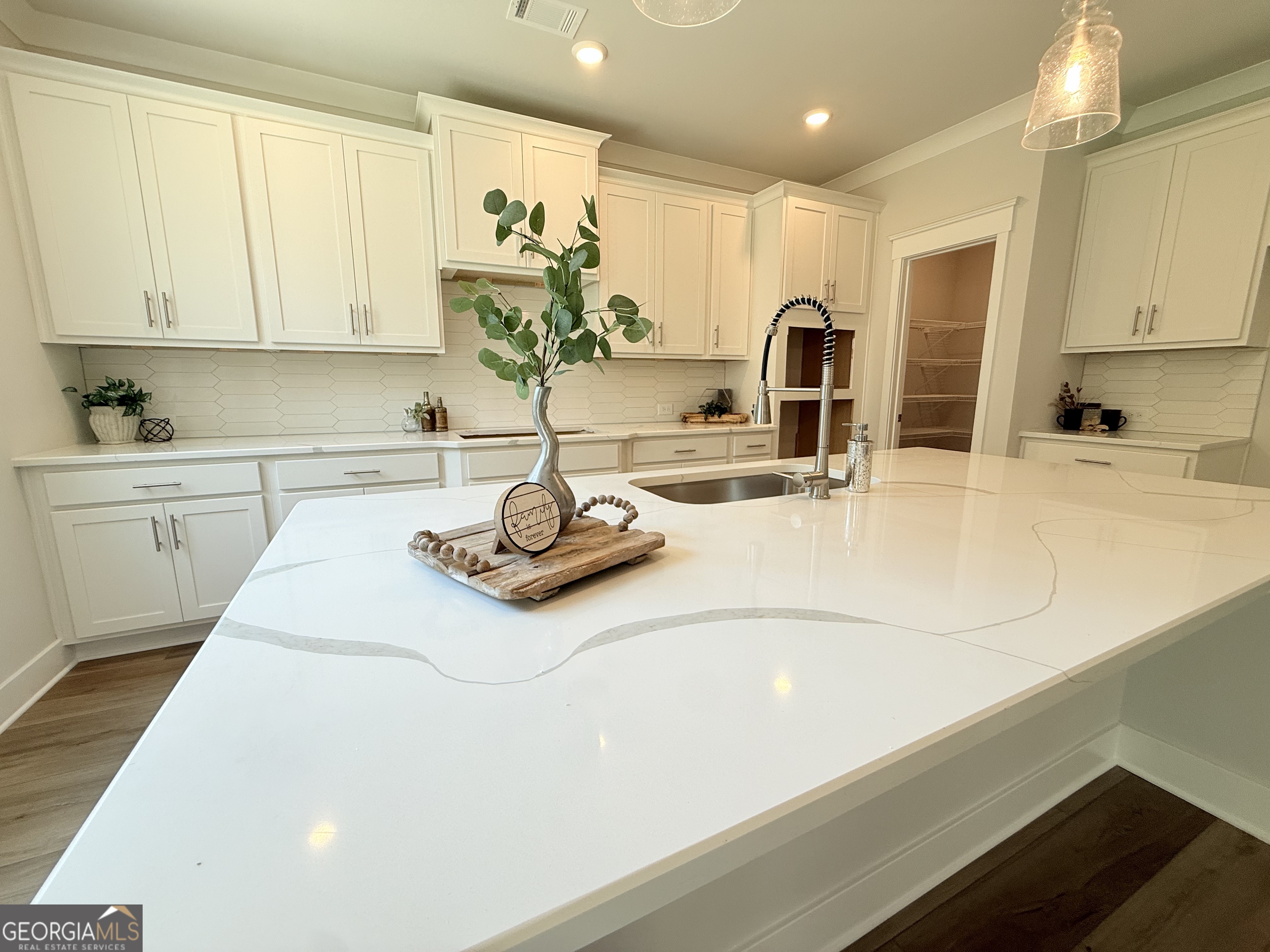 5527 Tullis Drive Property Photo 24