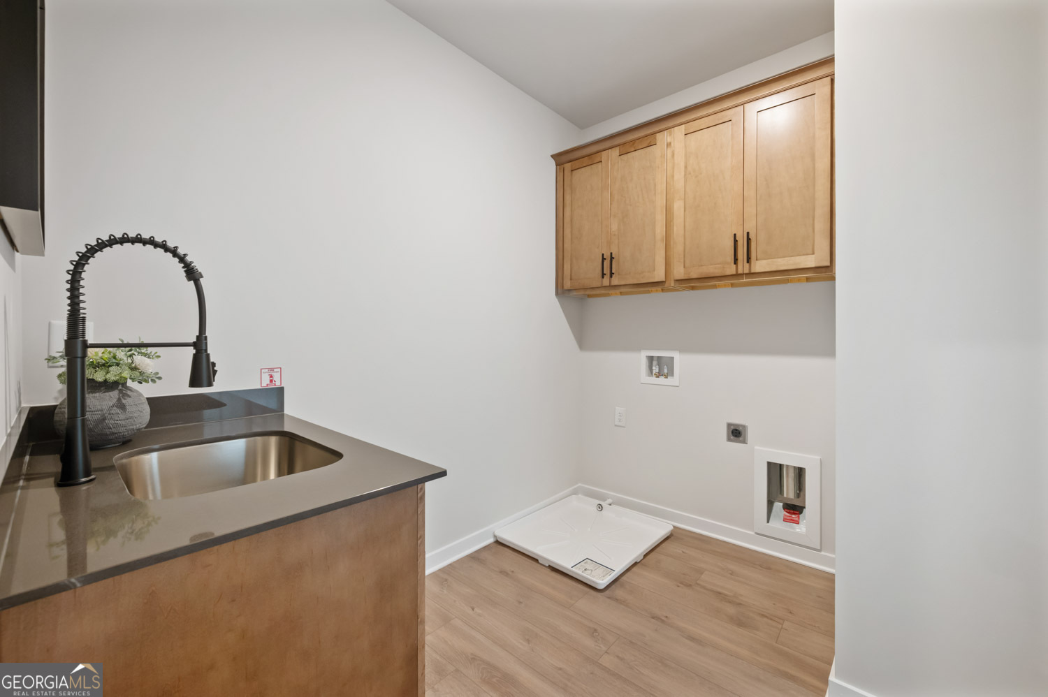 5519 Tullis Drive Property Photo 16