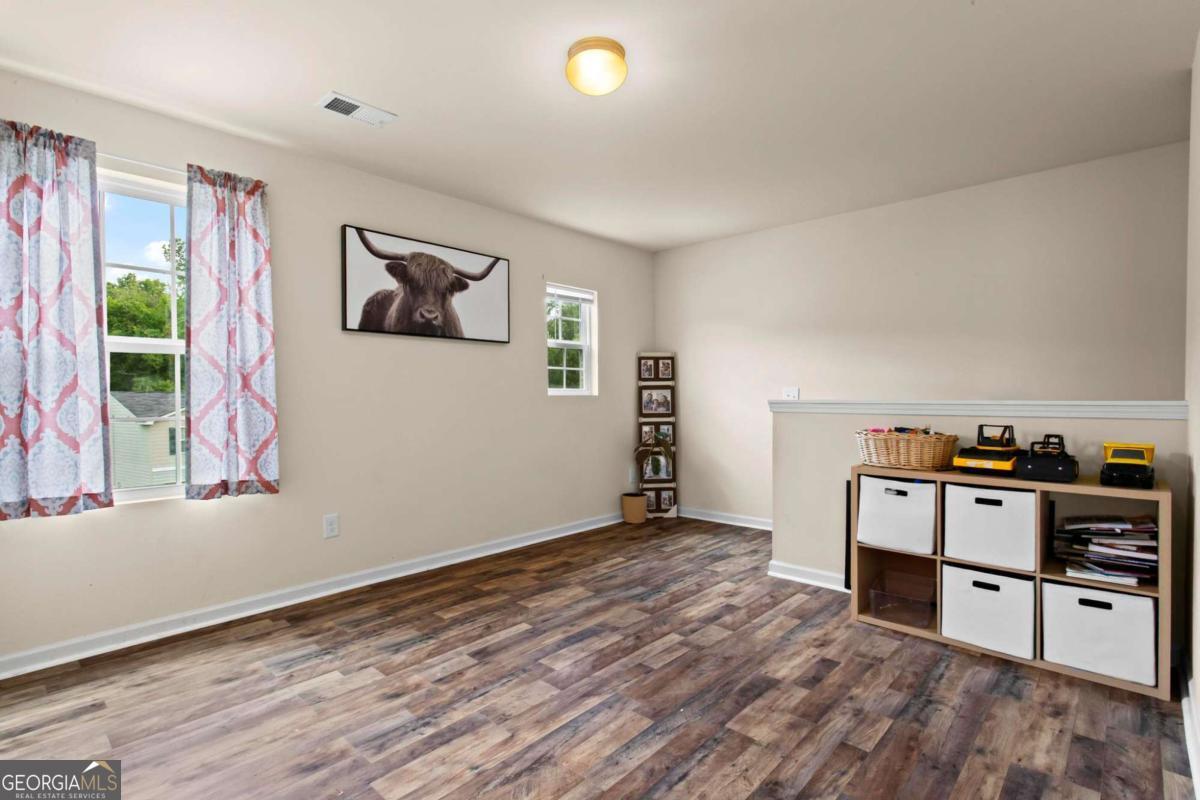 10 Windsor Court Property Photo 13