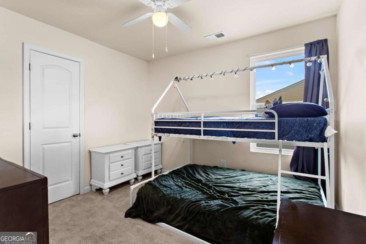 10 Windsor Court Property Photo 18