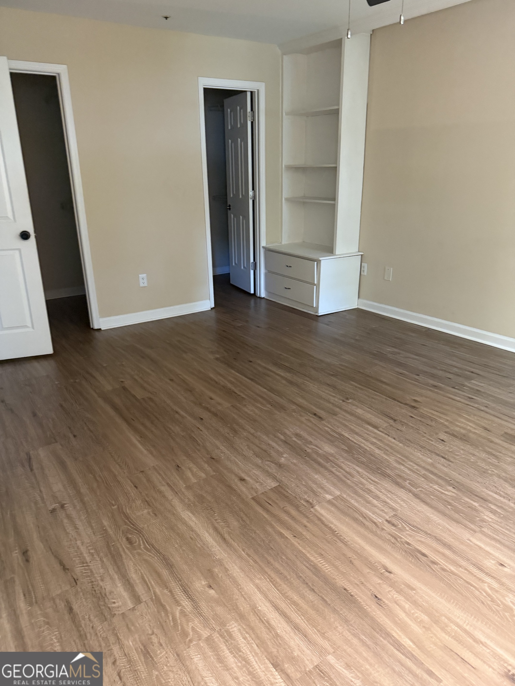 513 Salem Woods Drive Se Property Photo 2