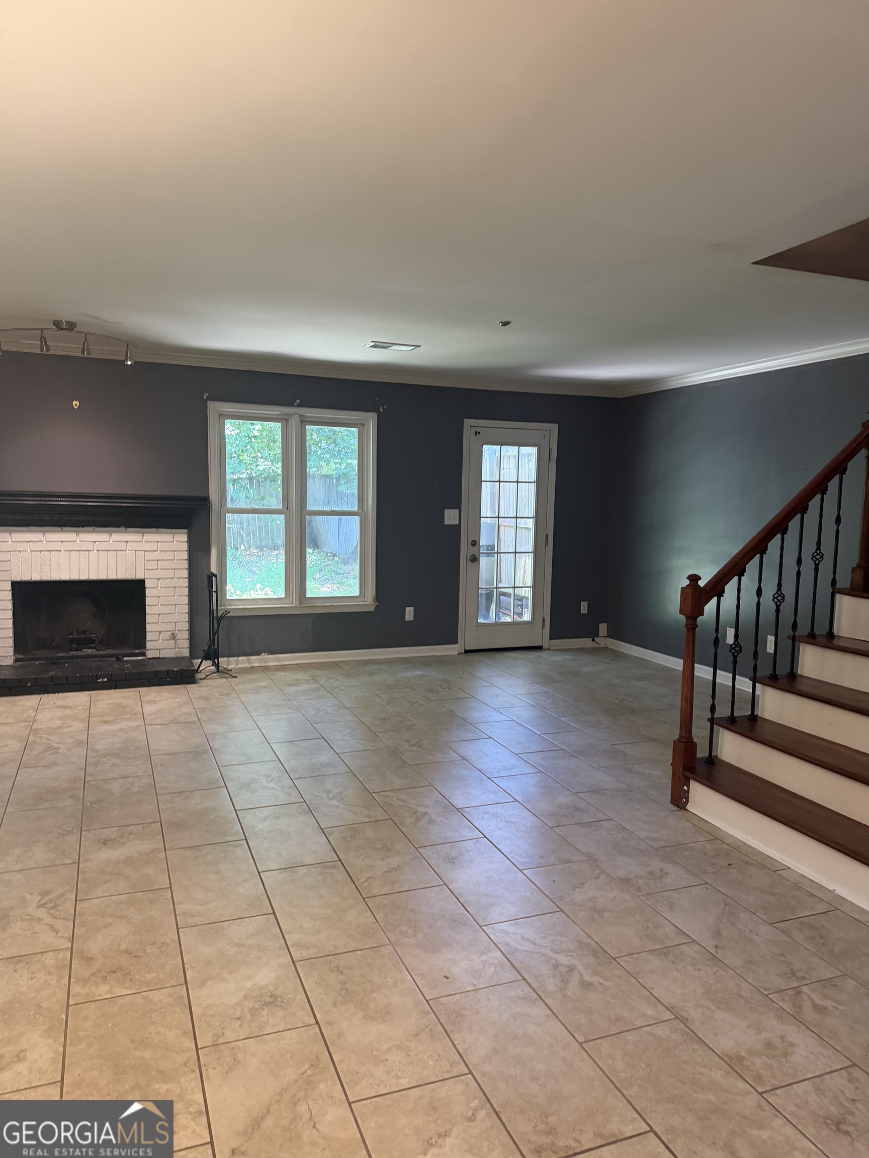 513 Salem Woods Drive Se Property Photo 4