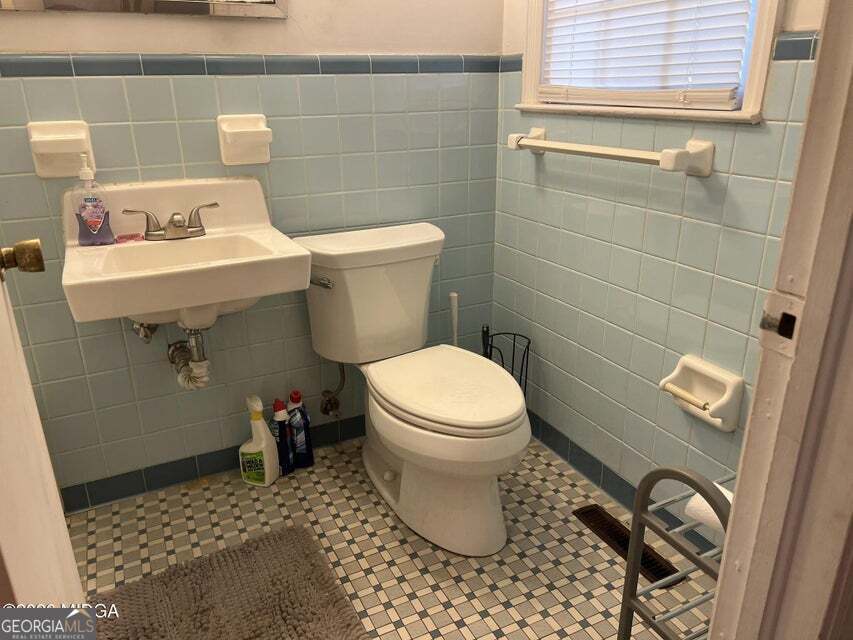 4915 Wesleyan Drive Property Photo 14