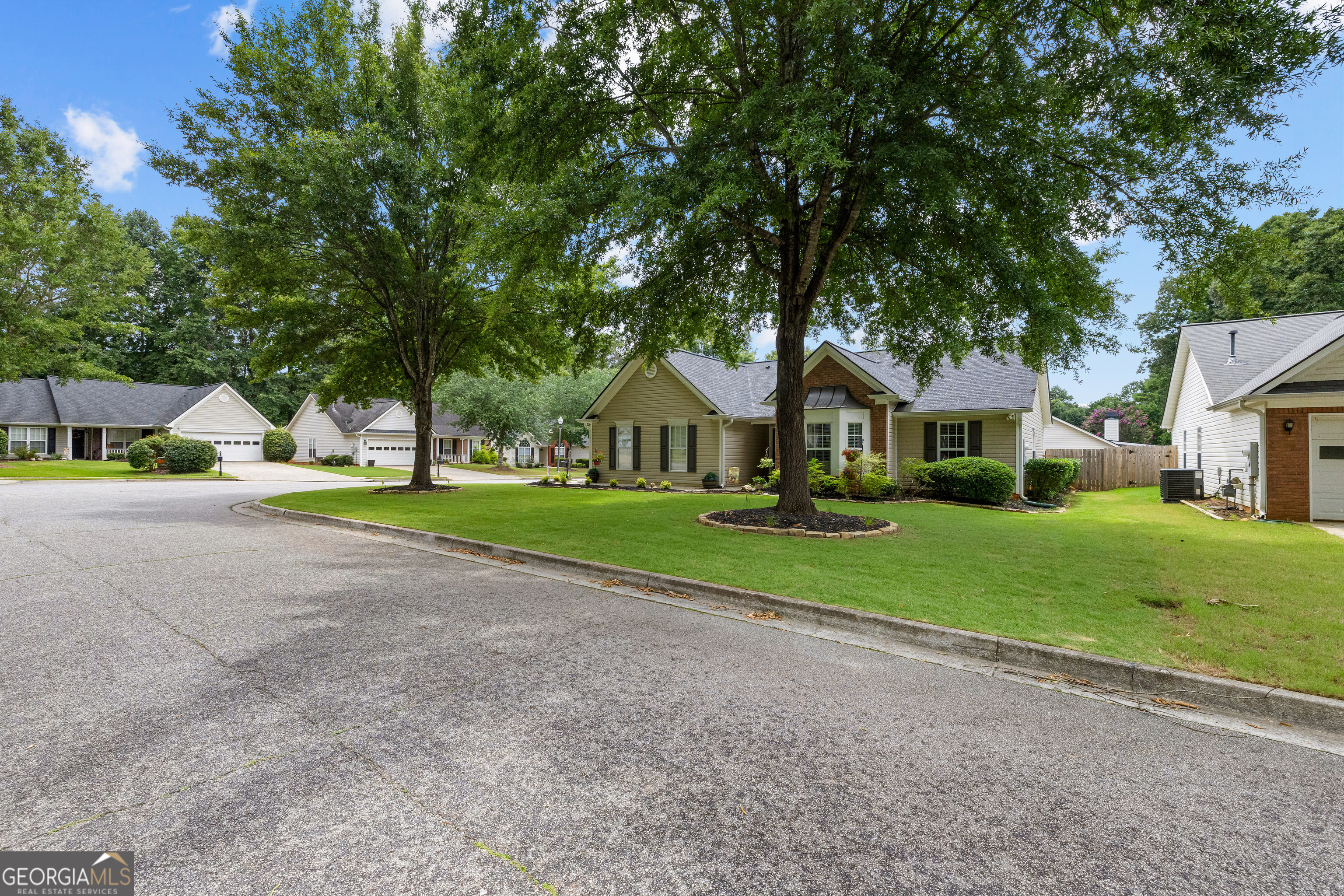148 Lake Cove Approach Property Photo 39
