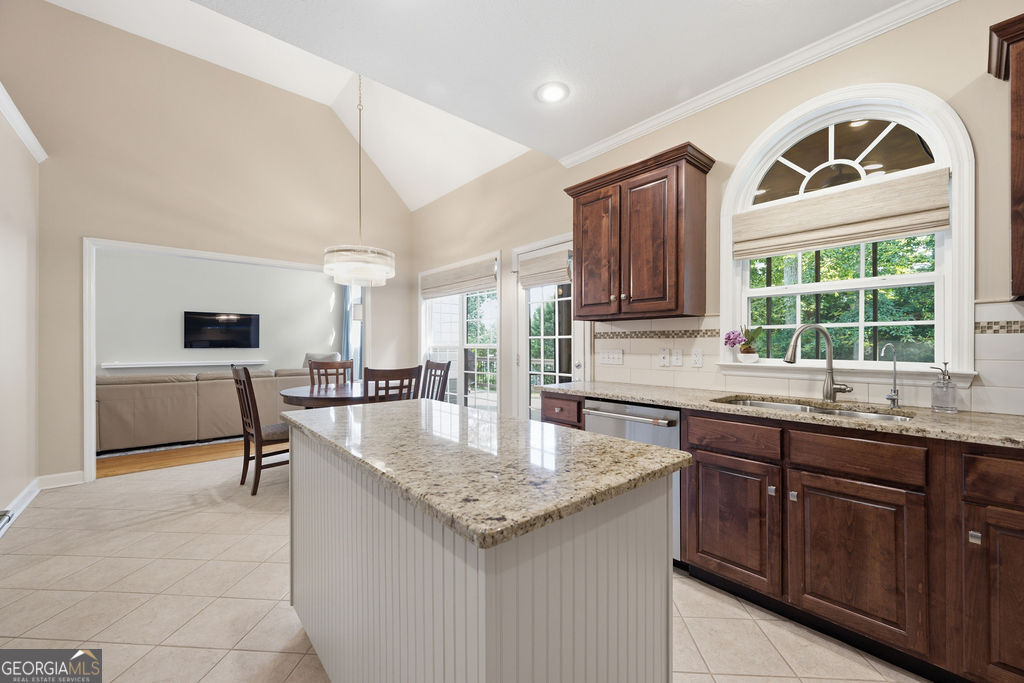 7 Windsor Lane Property Photo 18