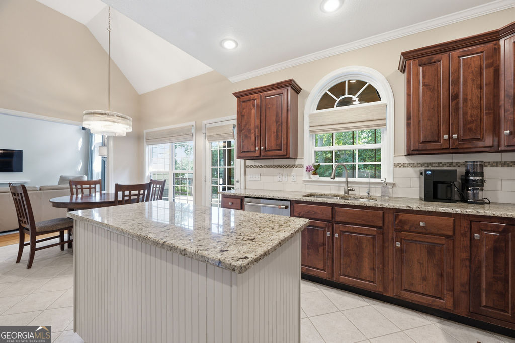 7 Windsor Lane Property Photo 21