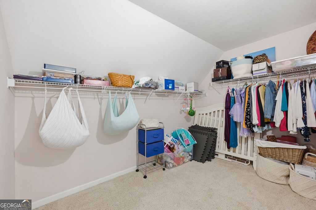 7 Windsor Lane Property Photo 34