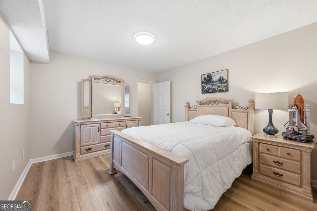 7 Windsor Lane Property Photo 38
