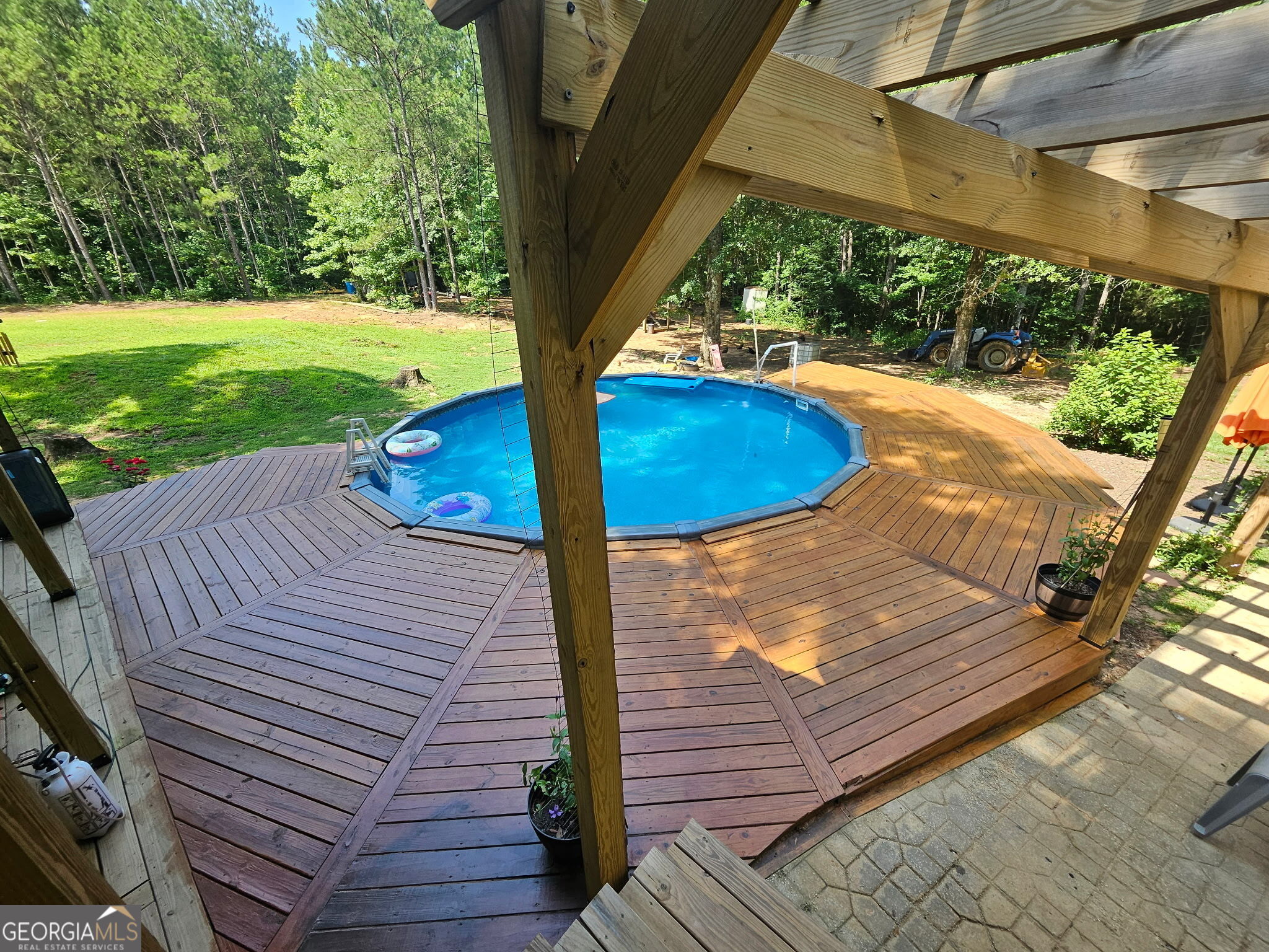 1208 Elberton Road Property Photo 3