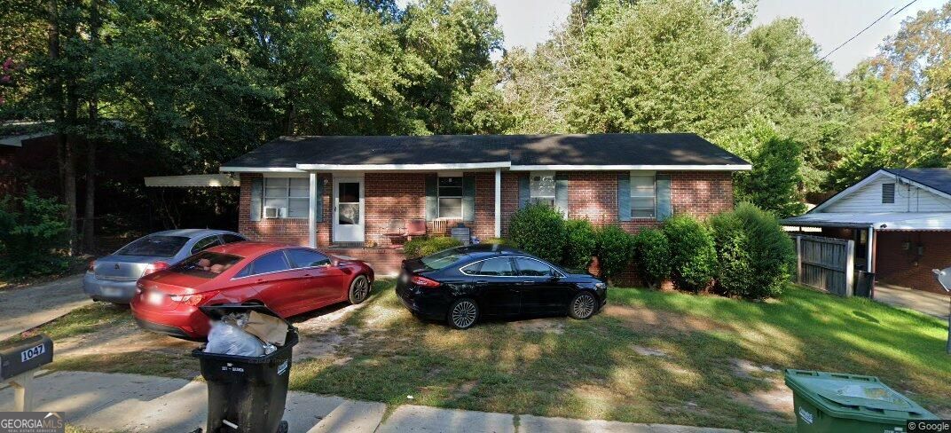1047 Amber Drive Property Photo 1