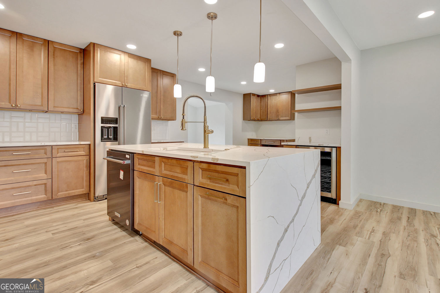 183 Pine Street Ne Property Photo 1
