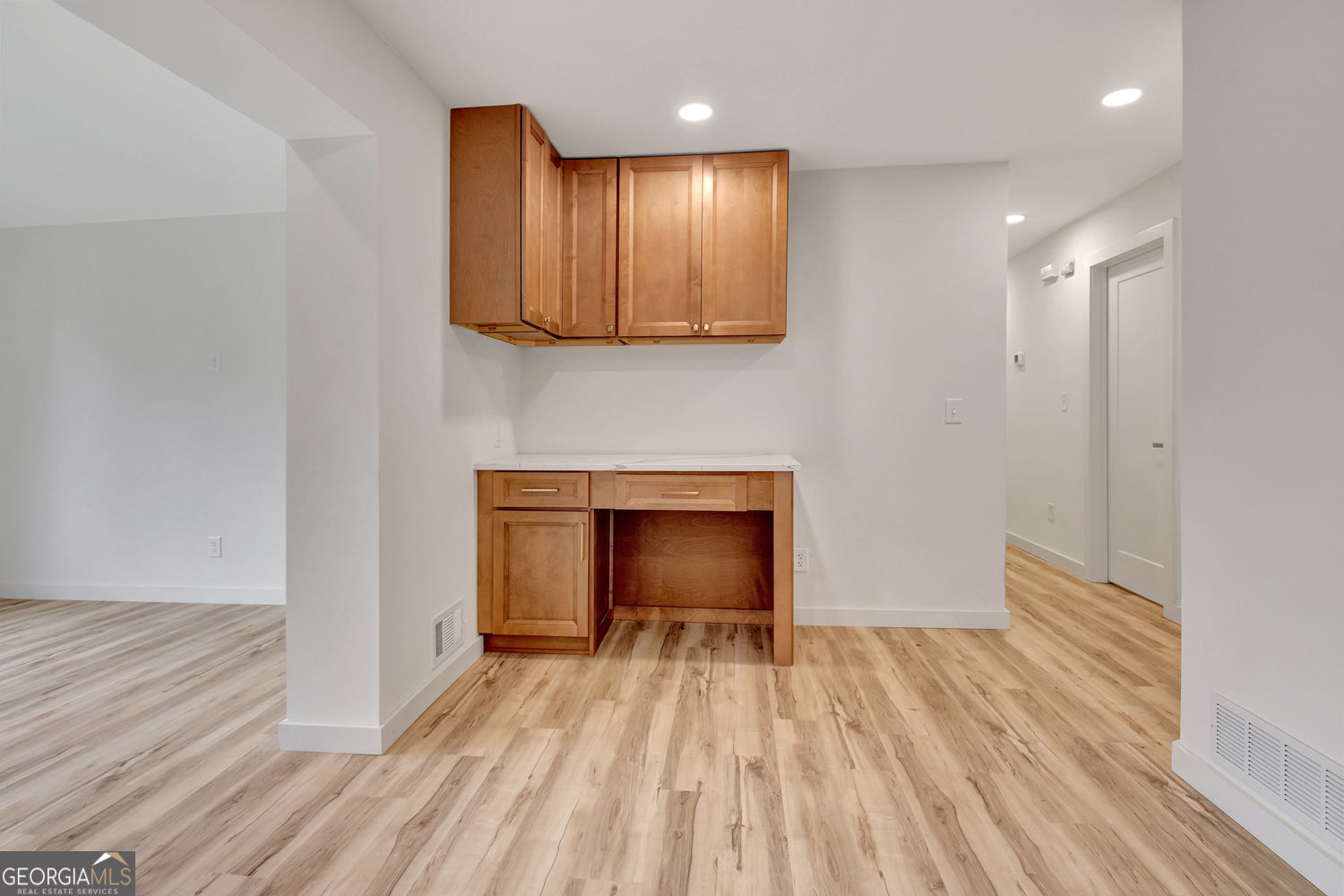 183 Pine Street Ne Property Photo 21