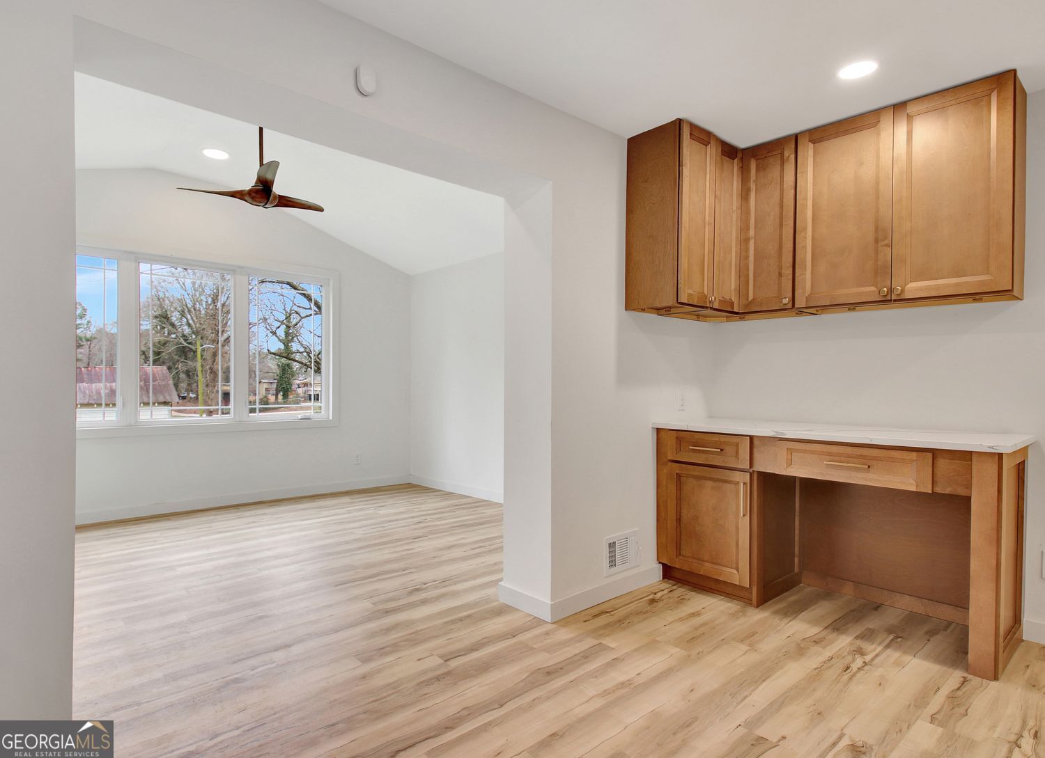 183 Pine Street Ne Property Photo 23