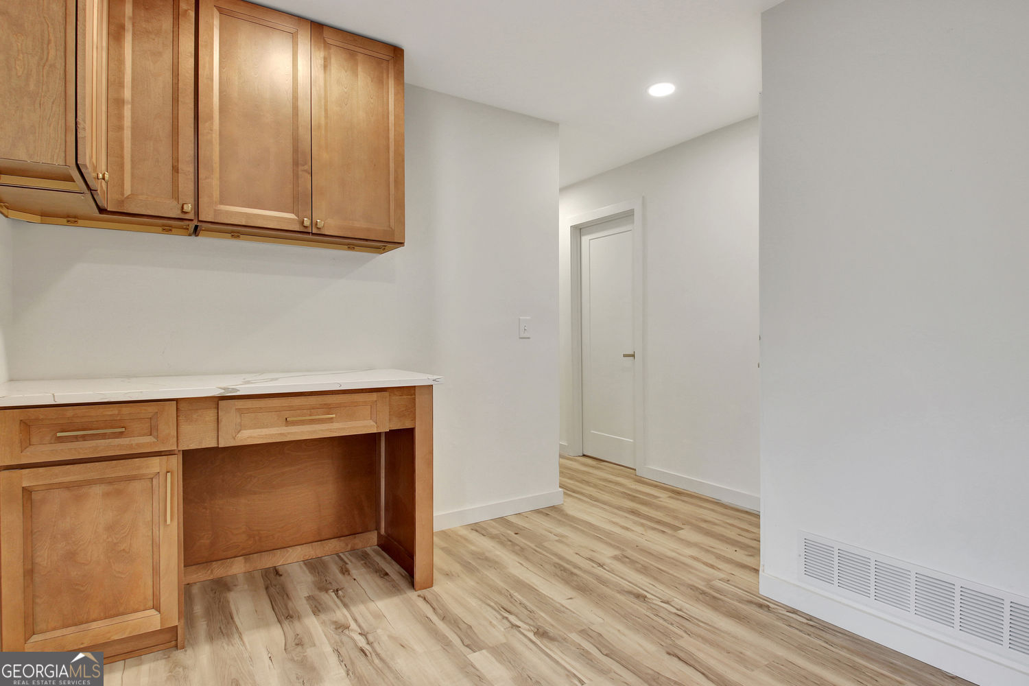 183 Pine Street Ne Property Photo 24