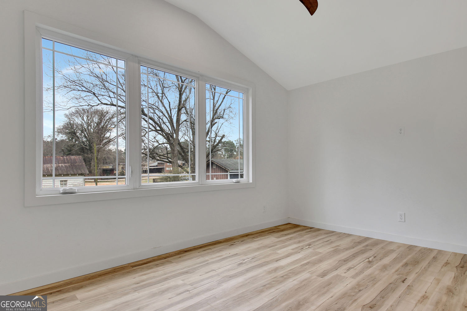 183 Pine Street Ne Property Photo 28