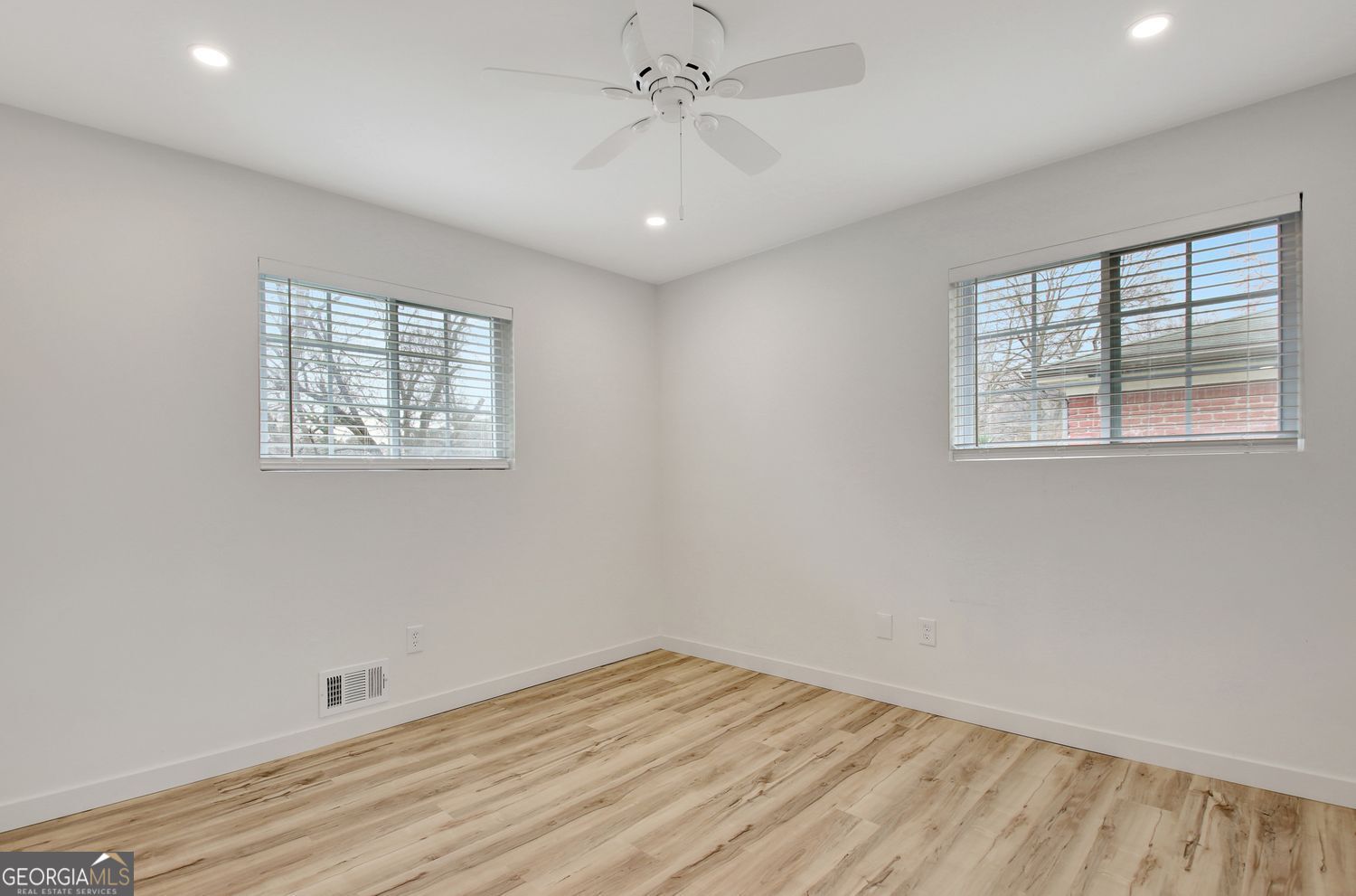183 Pine Street Ne Property Photo 39