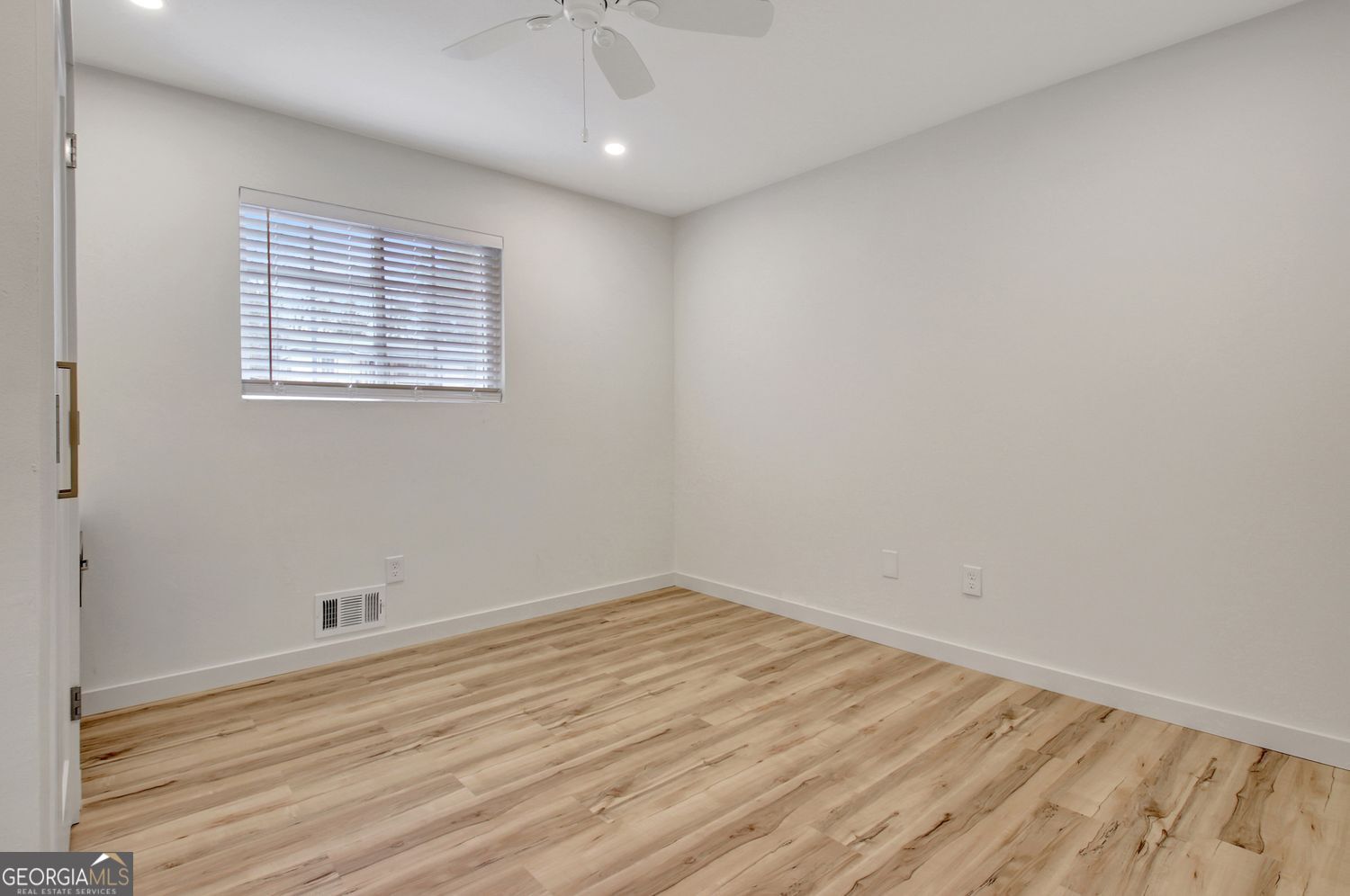 183 Pine Street Ne Property Photo 45