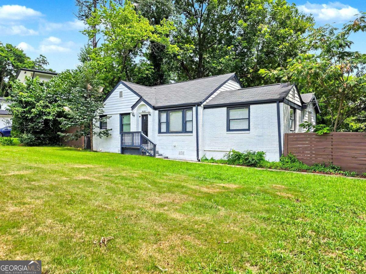1530 Columbia Drive Property Photo 3