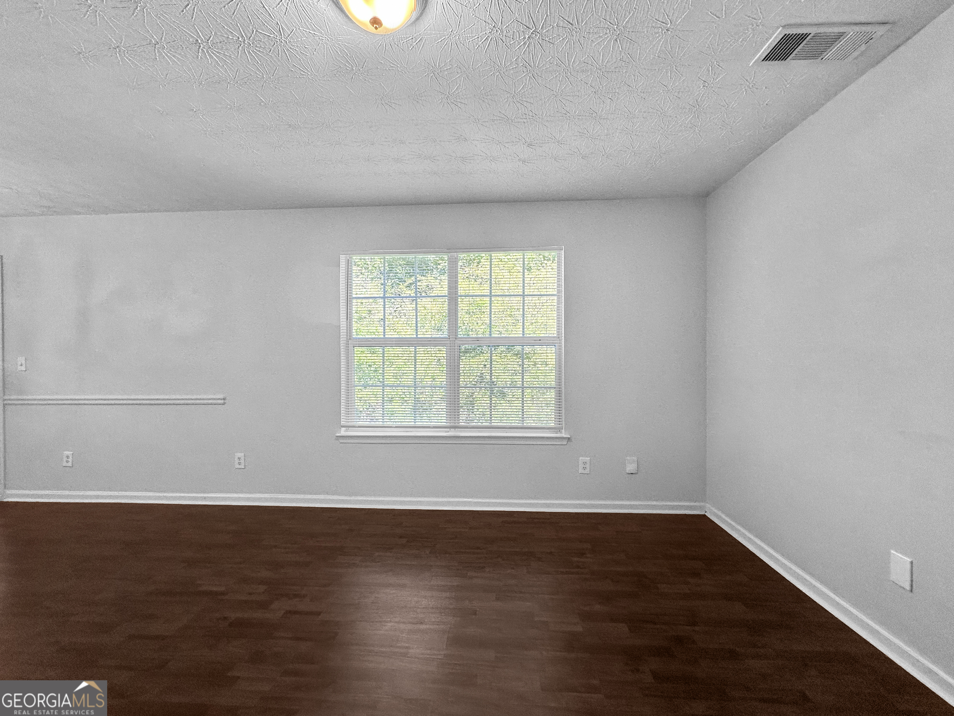 417 Kirkland Drive Property Photo 3