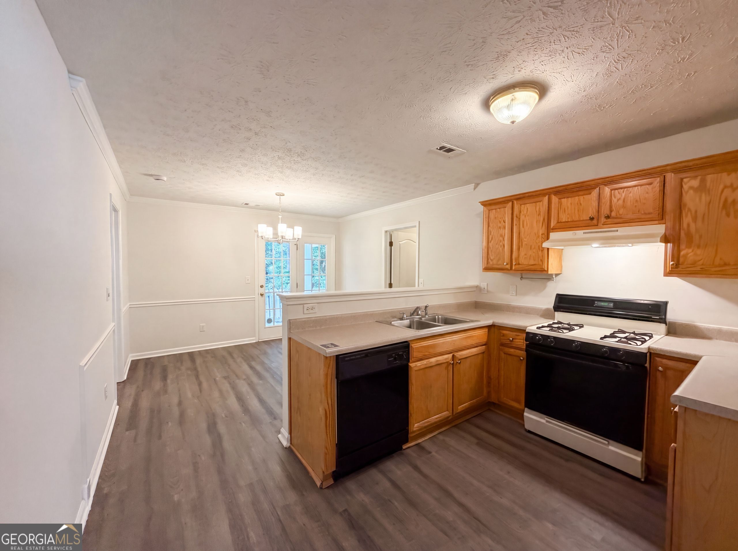 10543 Crabtree Drive Property Photo 2