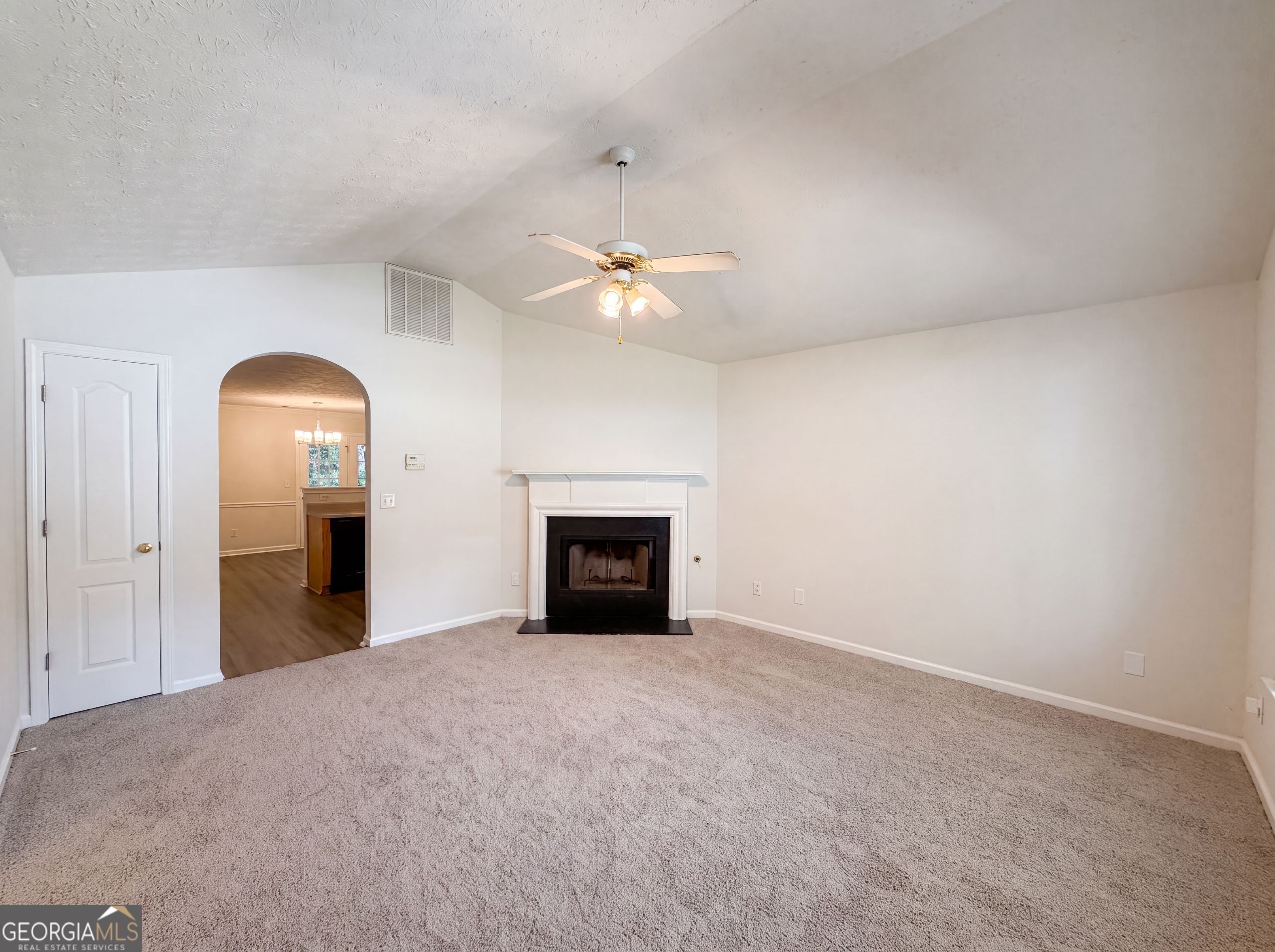 10543 Crabtree Drive Property Photo 3