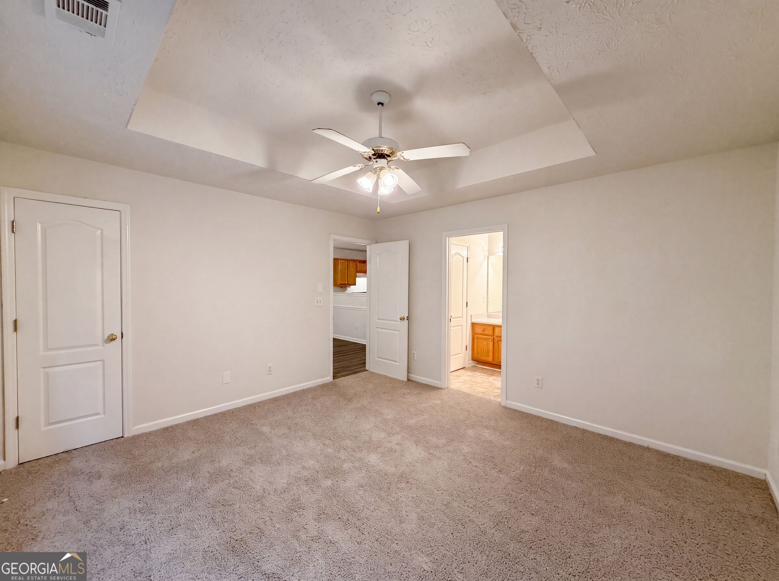 10543 Crabtree Drive Property Photo 4