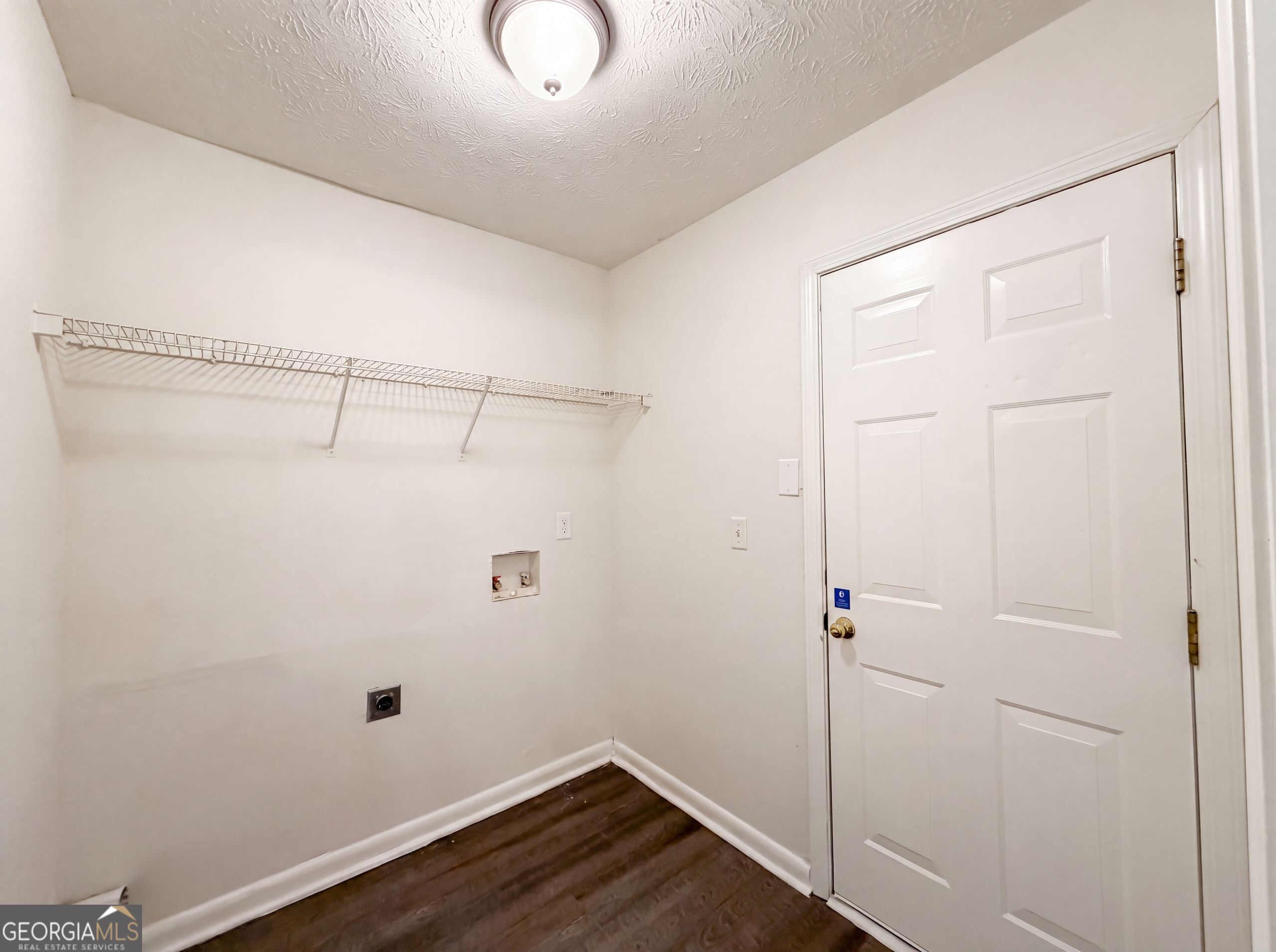 10543 Crabtree Drive Property Photo 6