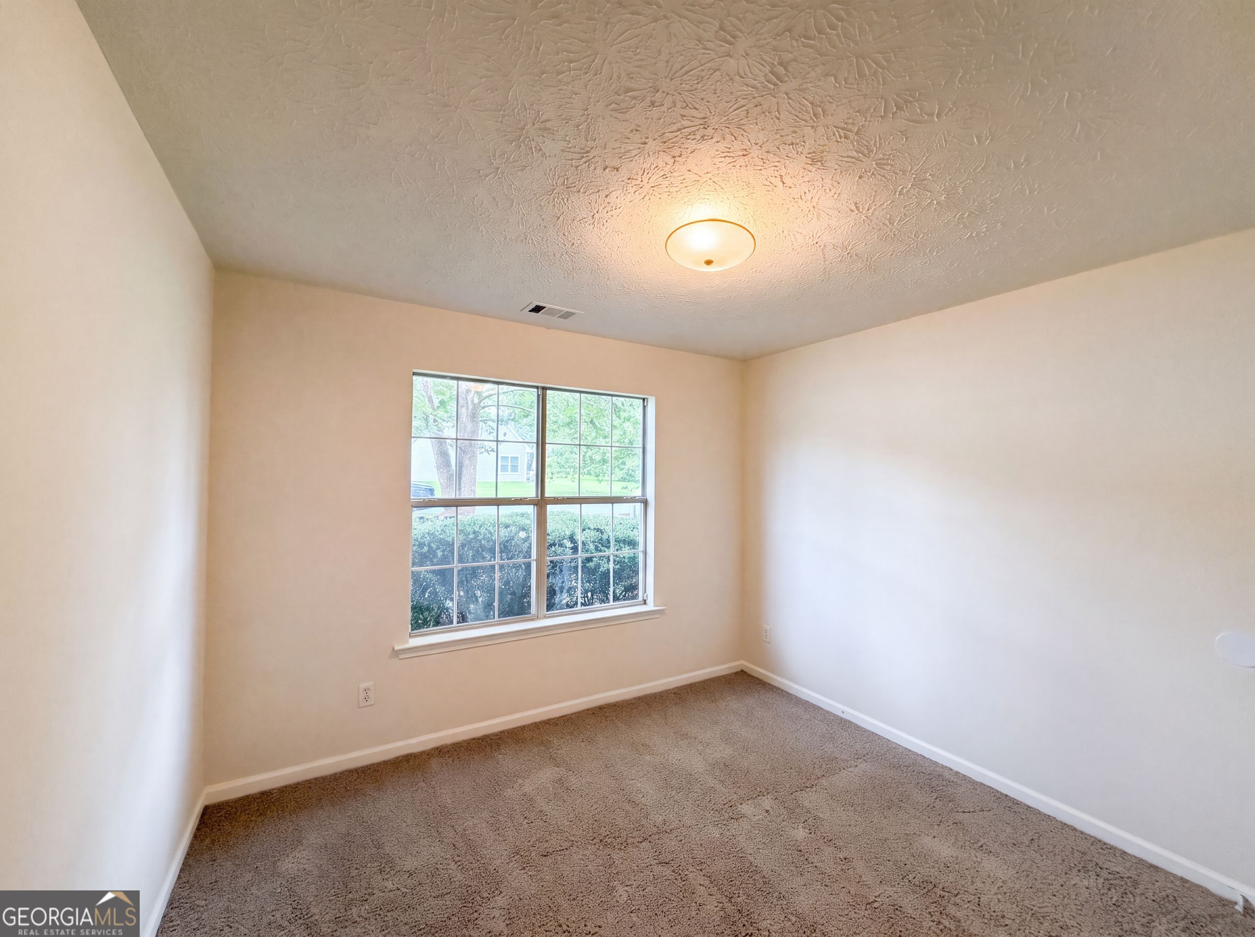 10543 Crabtree Drive Property Photo 8