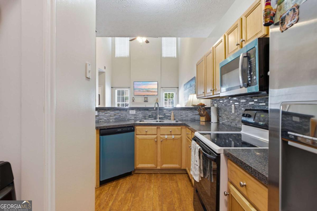 5009 Timber Hills Drive Property Photo 10