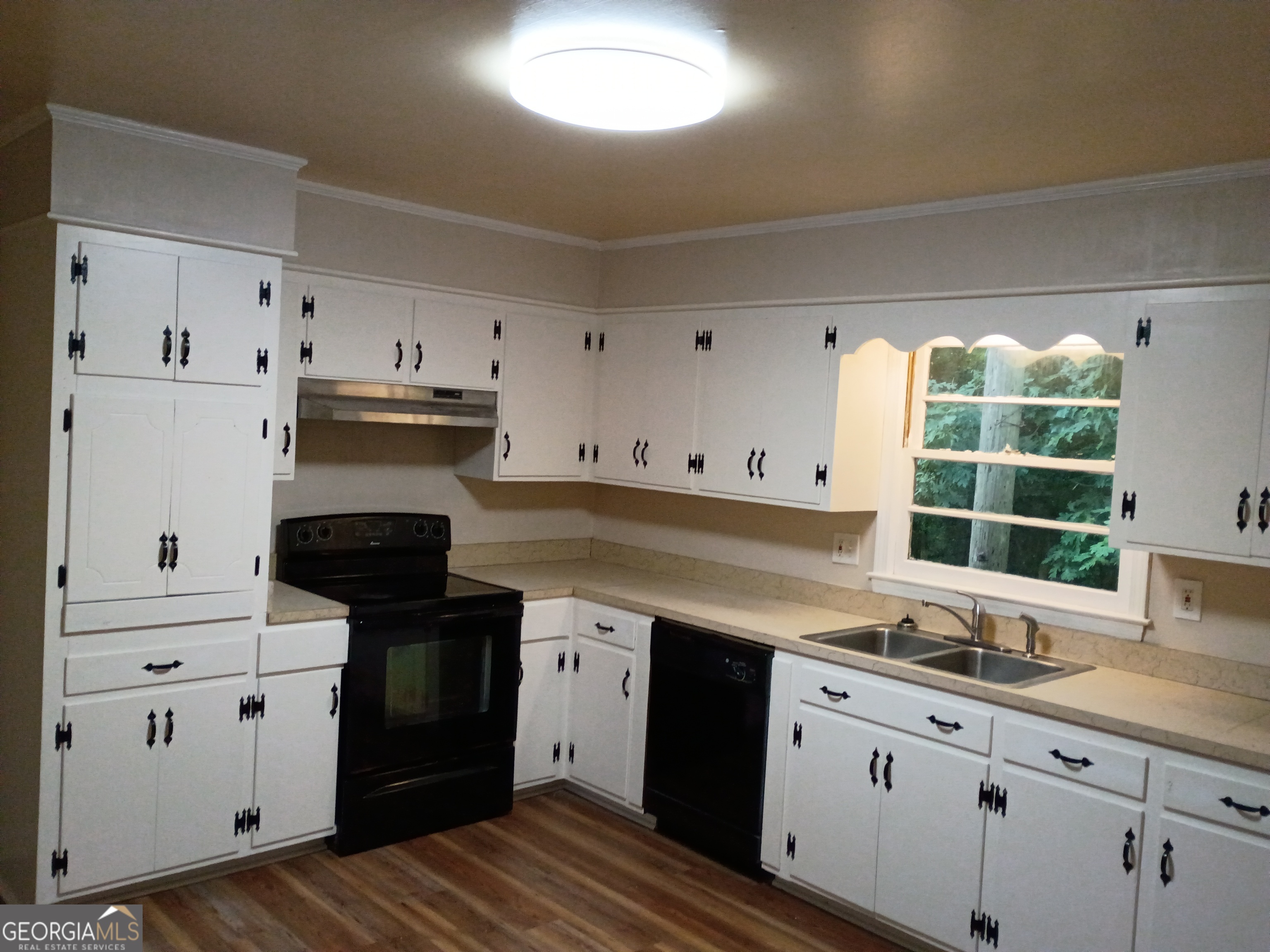 70 Fifth Street Property Photo 5