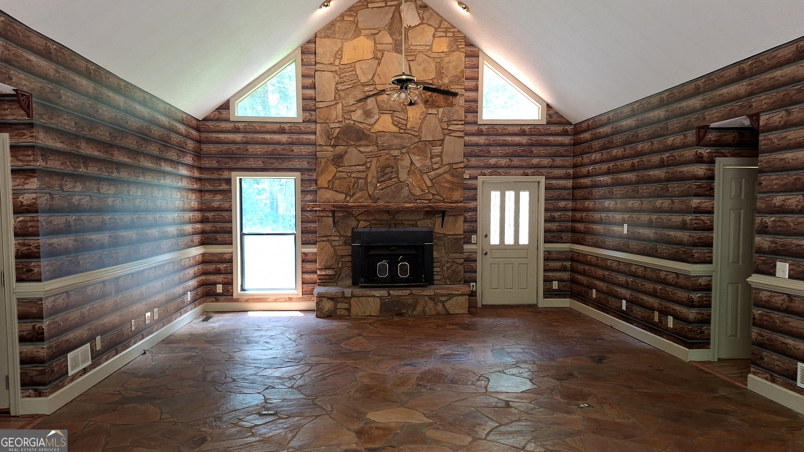 342 Spears Road Property Photo 17