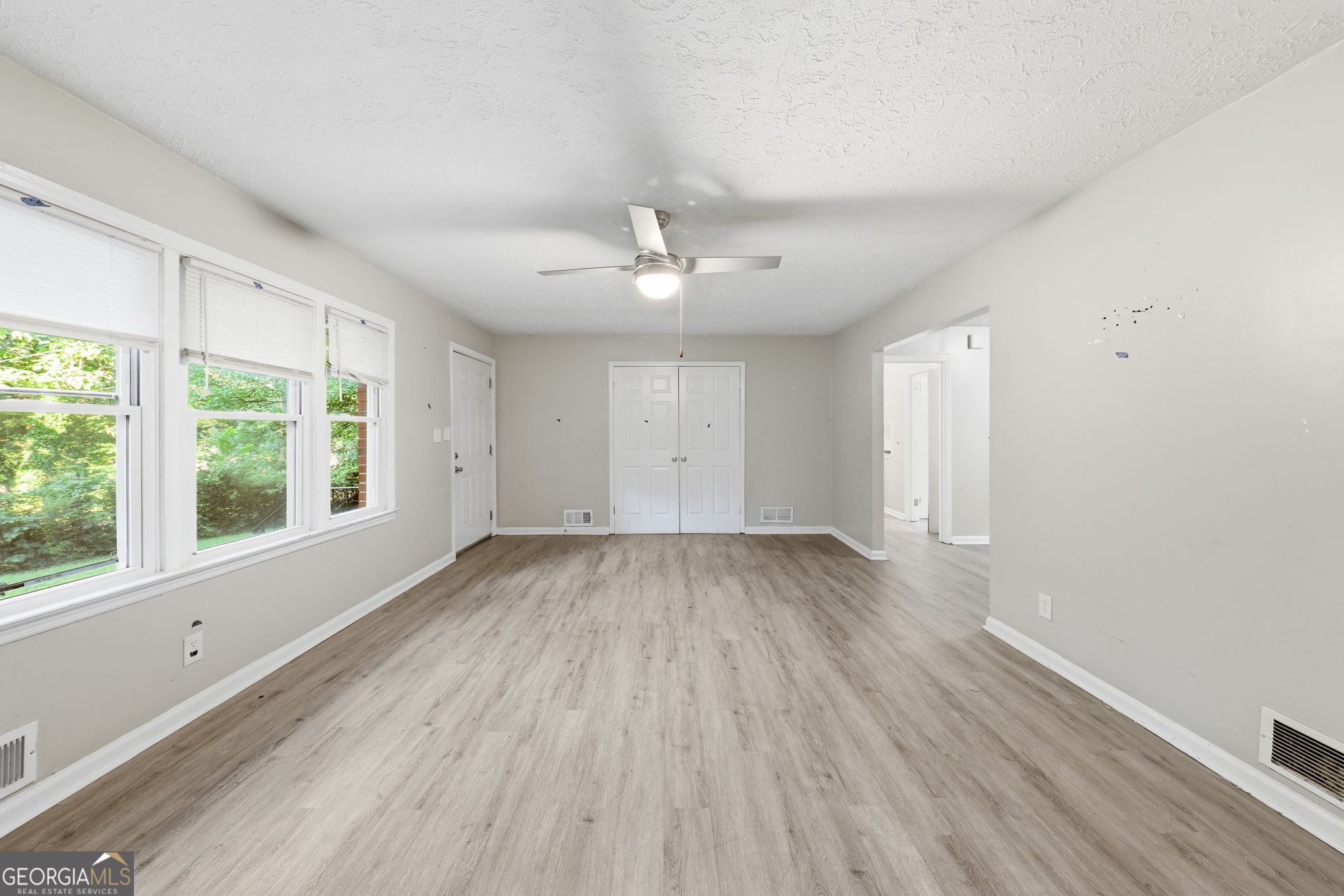 1112 Valley View Road Se Property Photo 12
