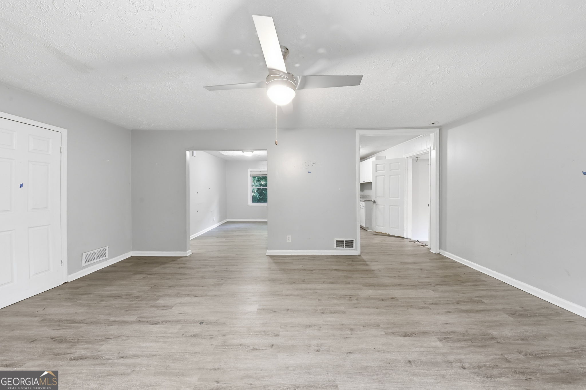 1112 Valley View Road Se Property Photo 13