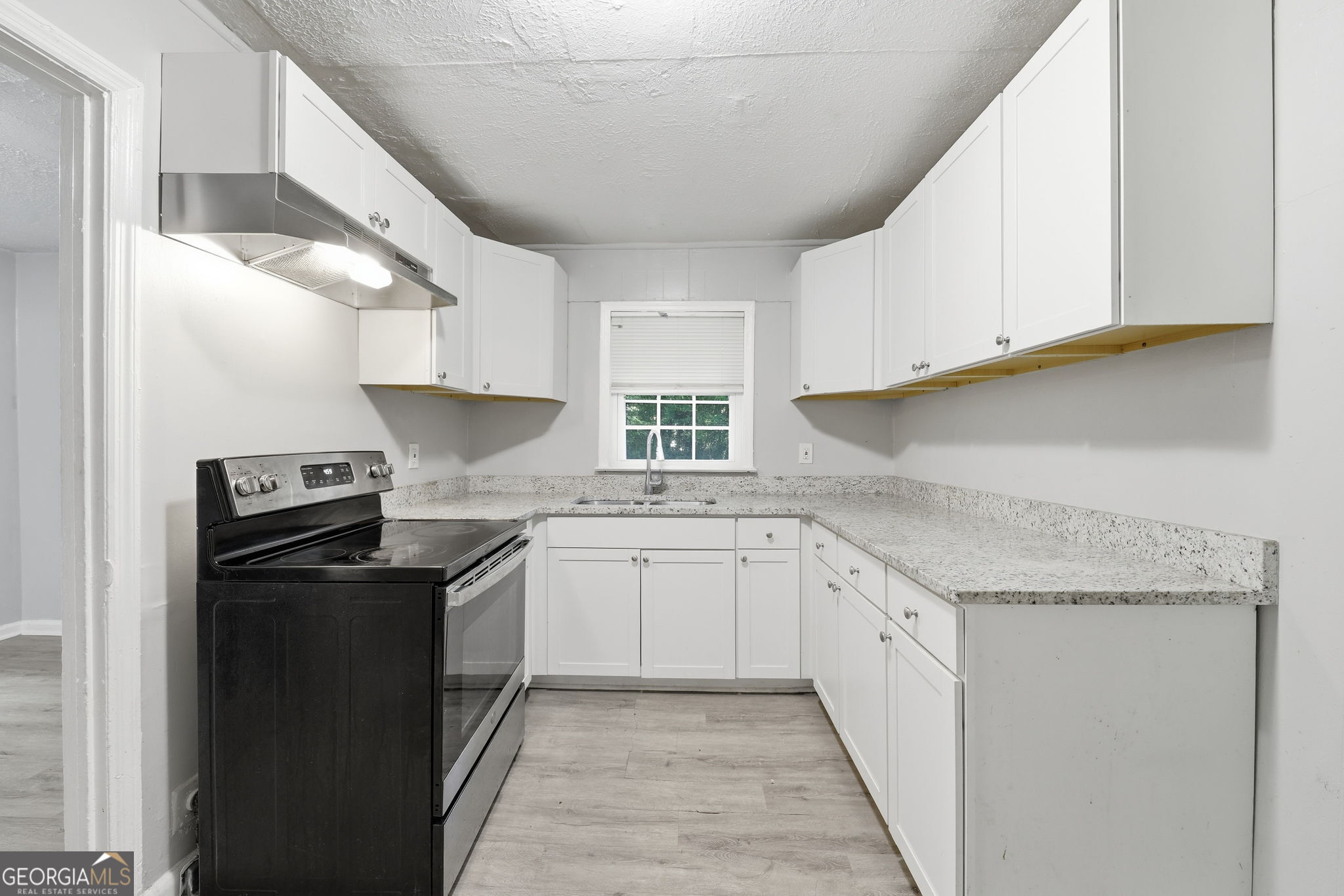 1112 Valley View Road Se Property Photo 14