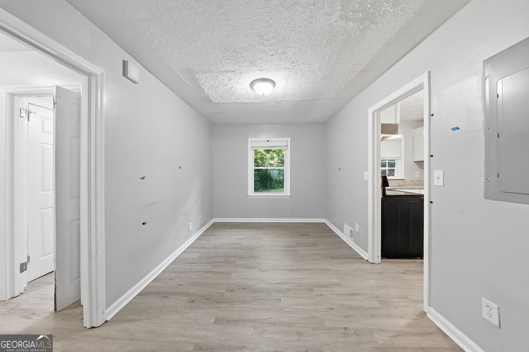1112 Valley View Road Se Property Photo 16
