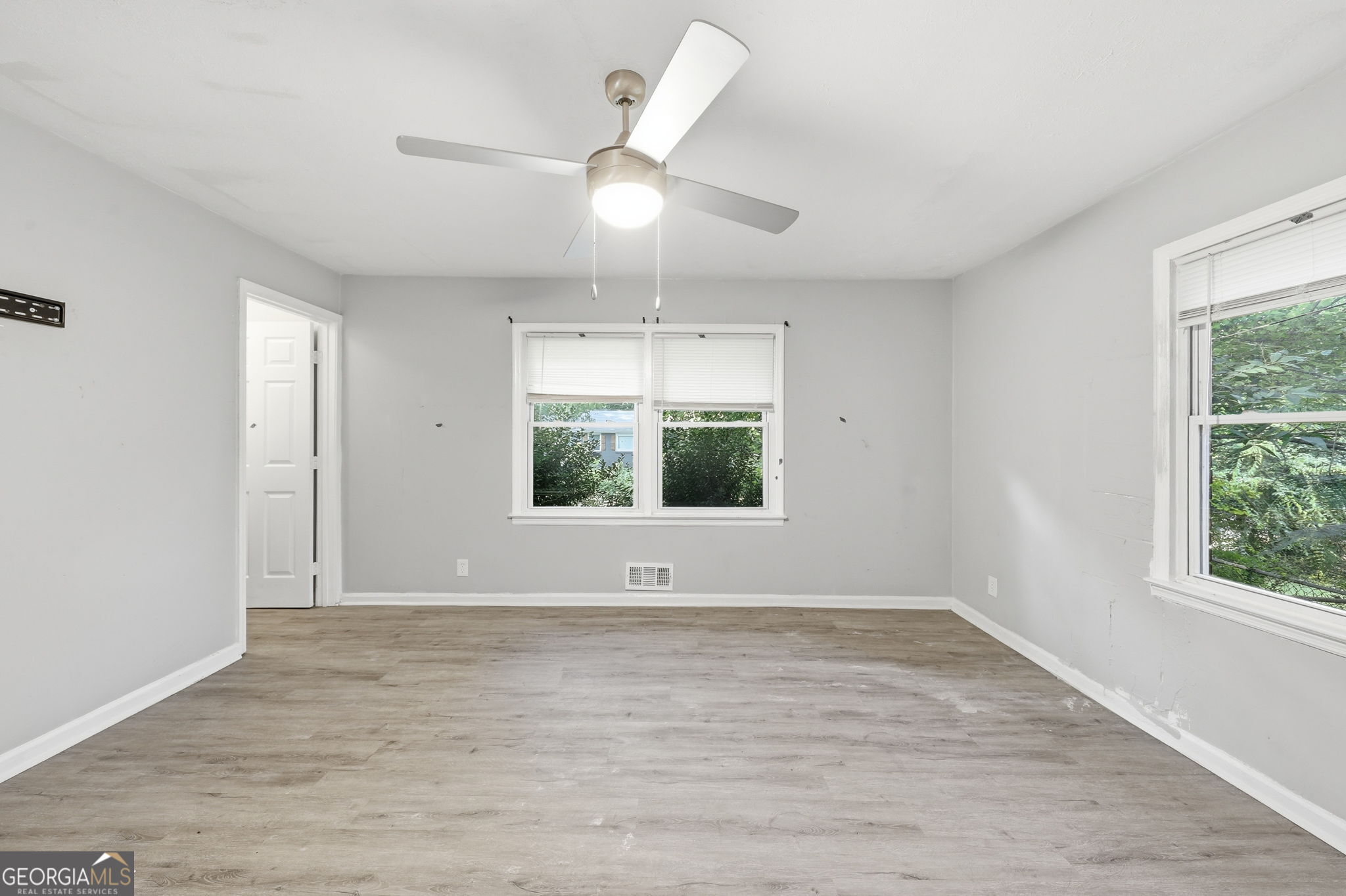 1112 Valley View Road Se Property Photo 19