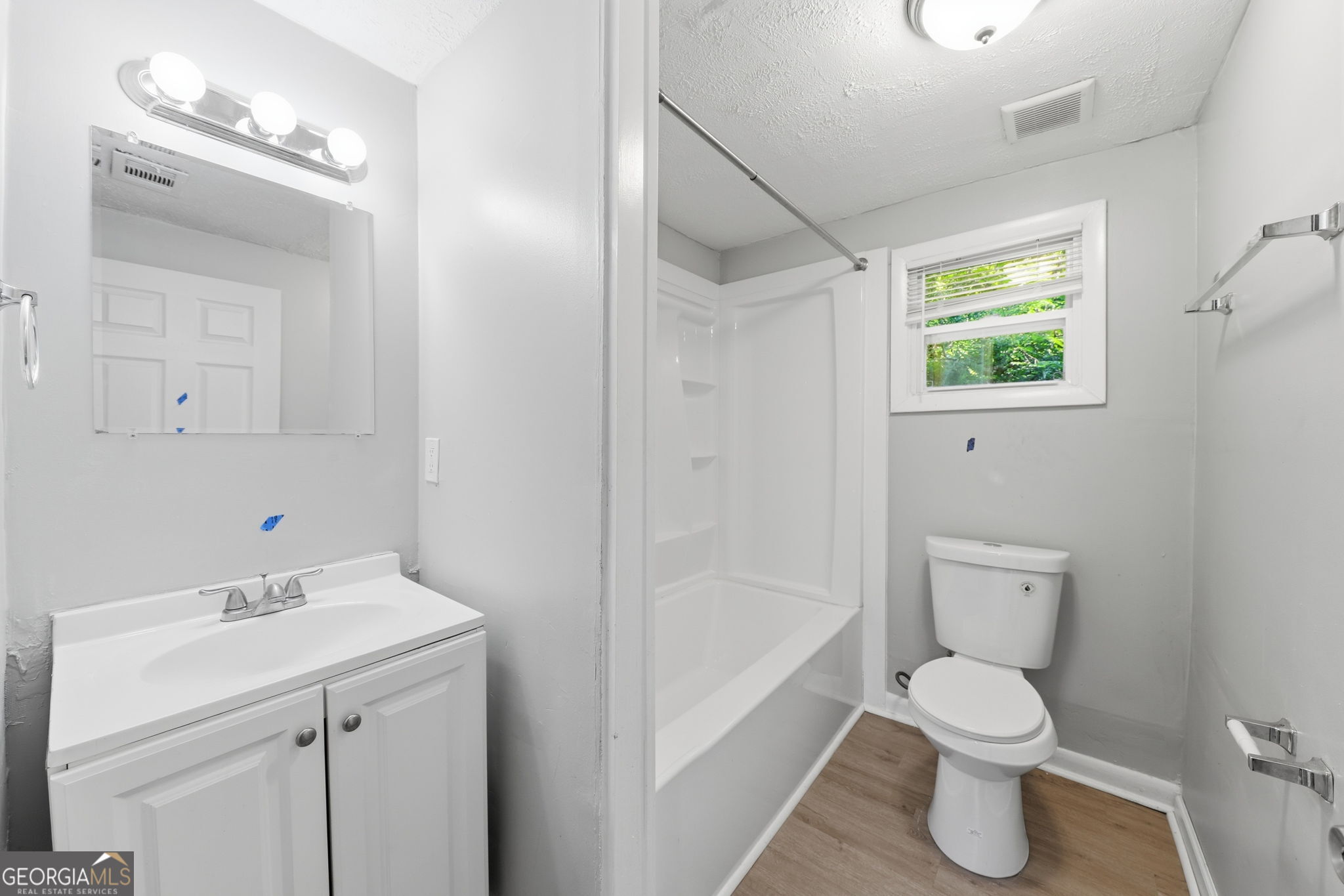 1112 Valley View Road Se Property Photo 24