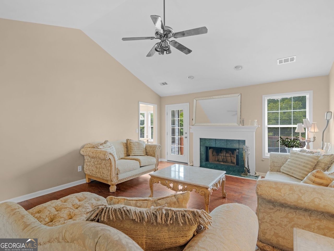 1090 Charter Club Drive Property Photo 2