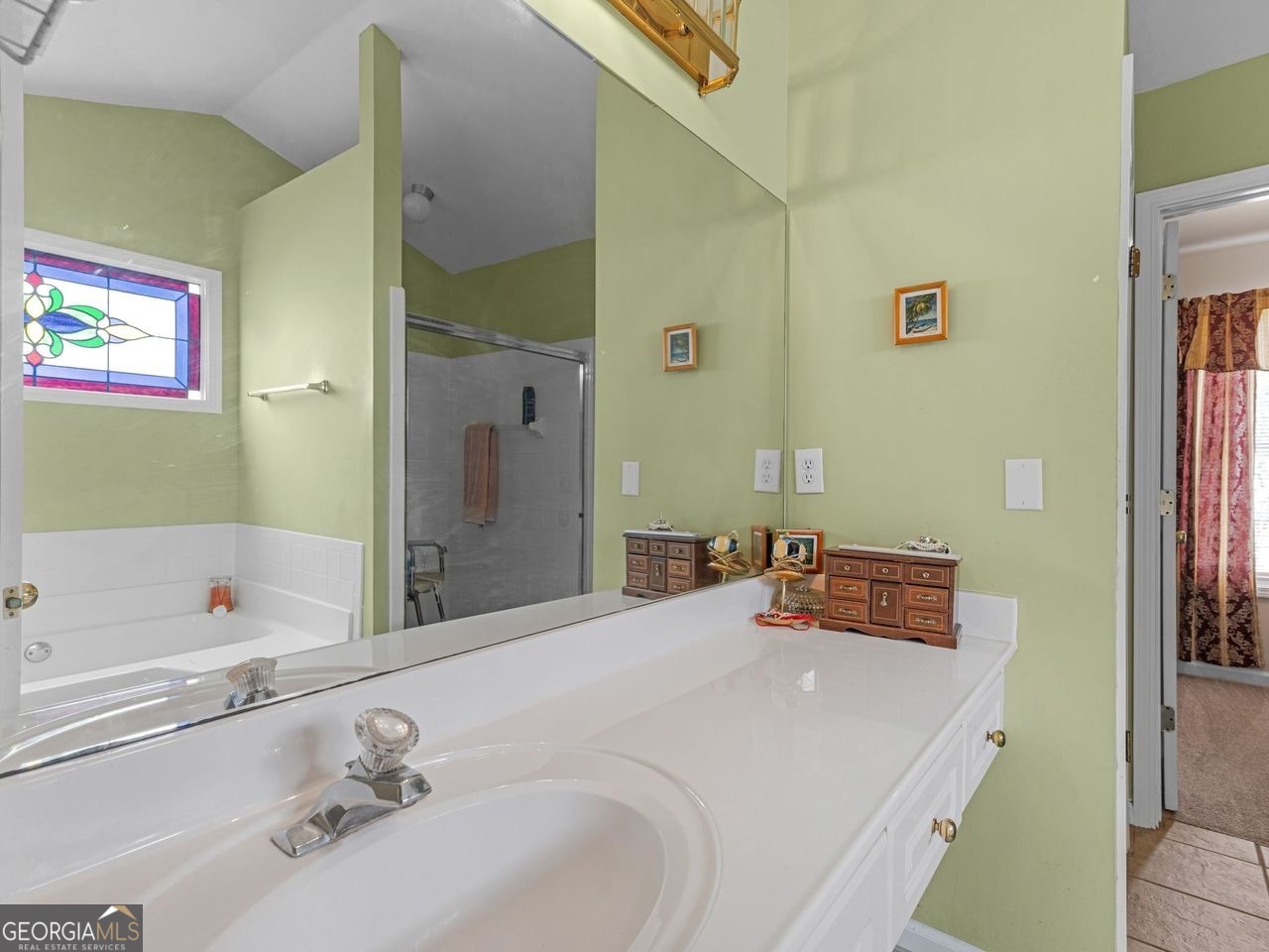 1090 Charter Club Drive Property Photo 12