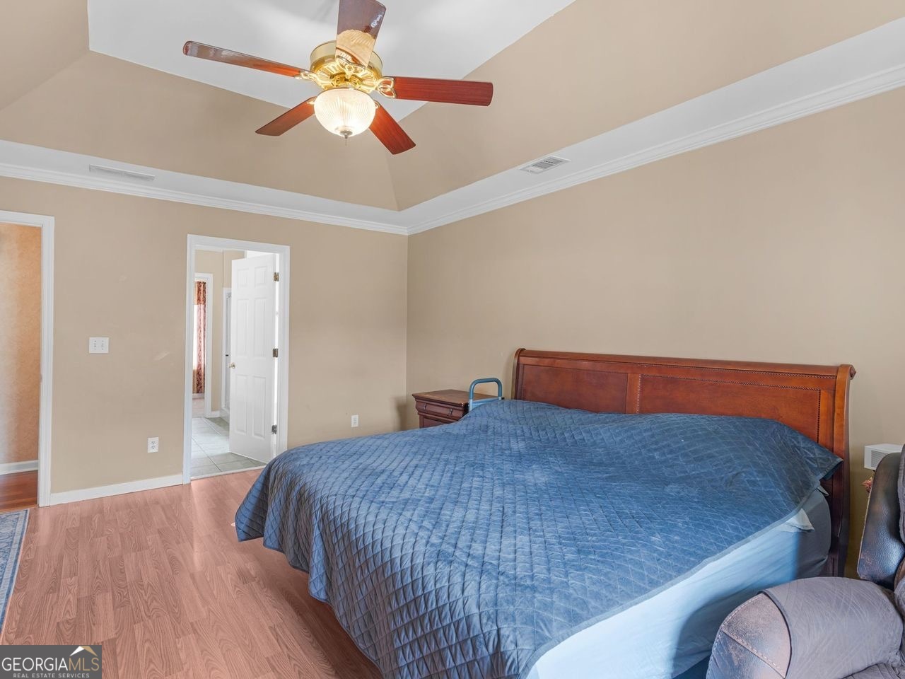 1090 Charter Club Drive Property Photo 15